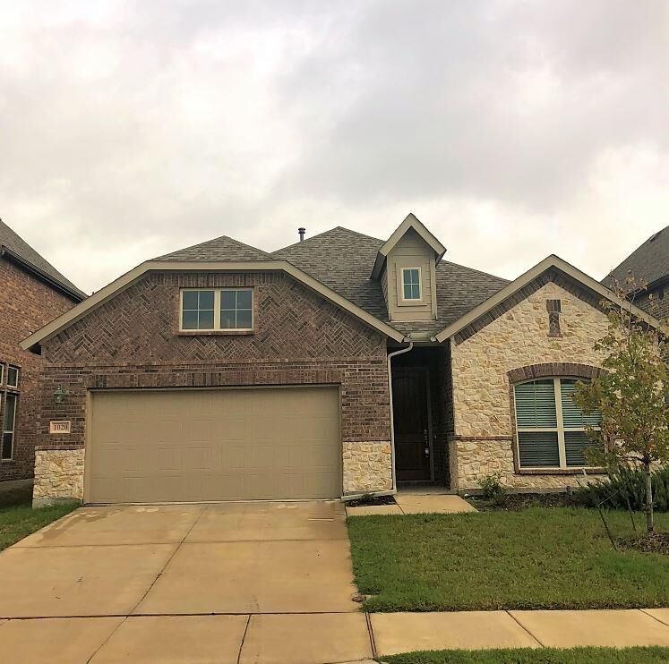 Property Photo:  1020 Yarrow Street  TX 75068 