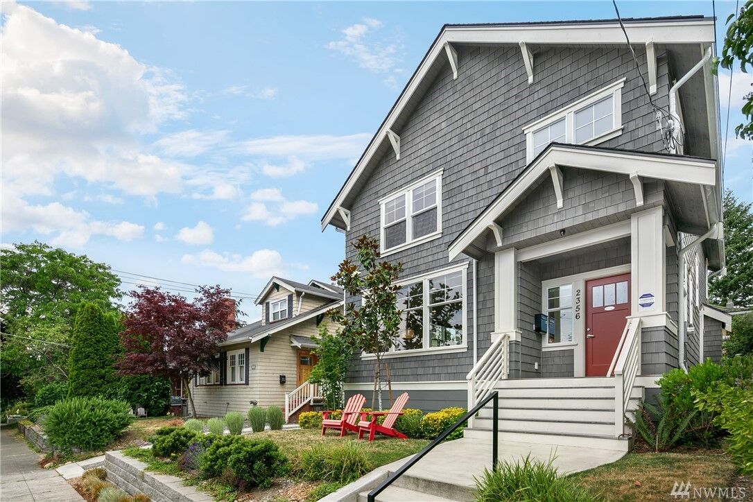 Property Photo:  2356 N 58th St  WA 98103 
