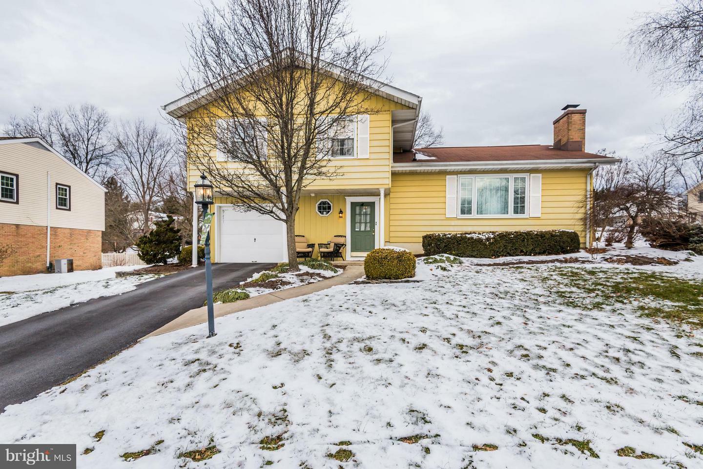 Property Photo:  5710 Gordon Drive  PA 17112 