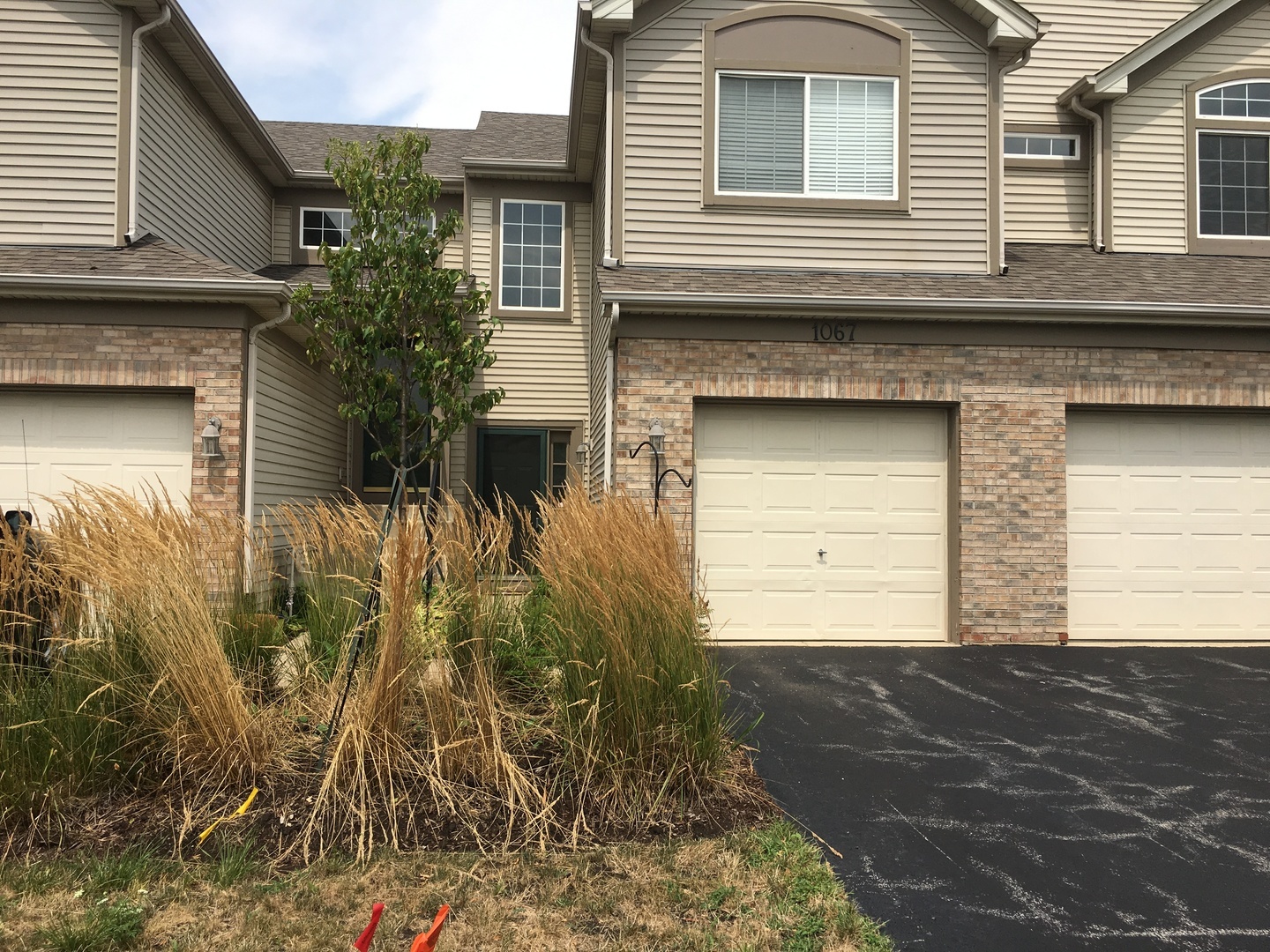 Property Photo: 1067 Woodview Court IL 60507
