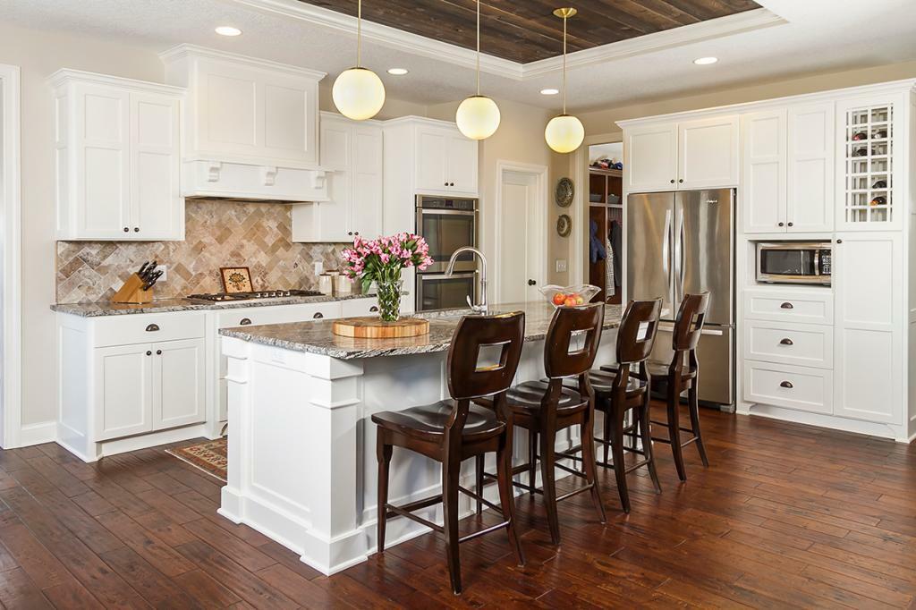 Property Photo: 10604 Crestridge Drive MN 55305