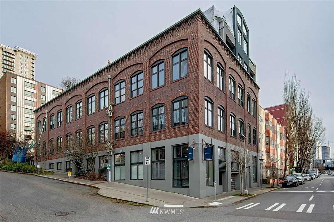 Property Photo:  81 Vine 203  WA 98121 