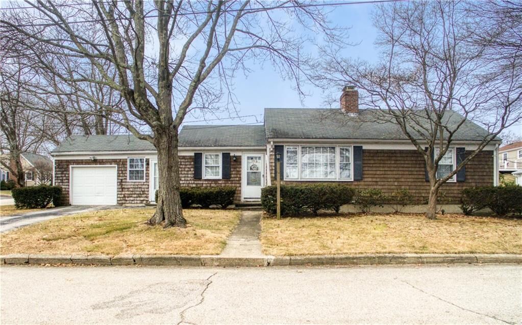 Property Photo:  125 Bradford Av  RI 02914 