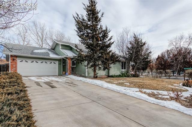 Property Photo: 2915 Rolling Wood Loop CO 80918