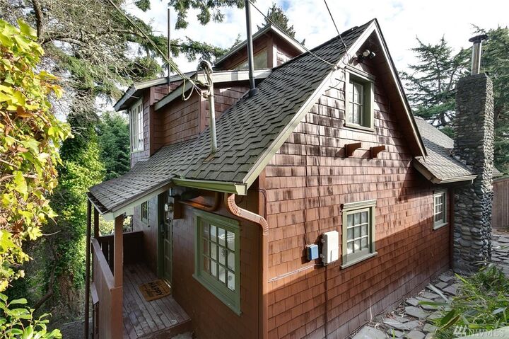 8028 SW Hawthorne Lane  Vashon WA 98070 photo