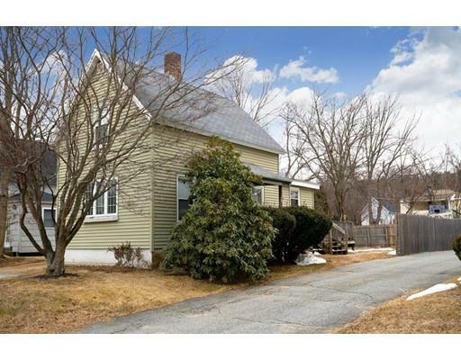 Property Photo:  38 Quinebaug Rd  MA 01571 