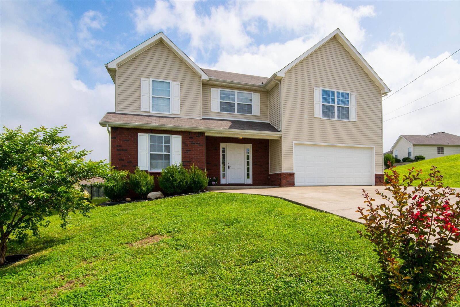 Property Photo: 1412 E Nir Shreibman Blvd TN 37086