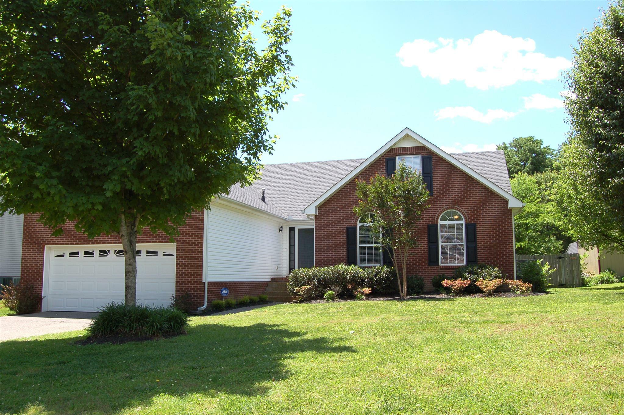 Property Photo: 1221 Wembley Ct TN 37066