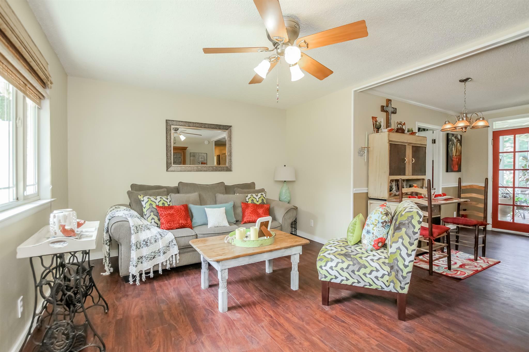 Property Photo: 1003 Pine Bluff Rd TN 37082