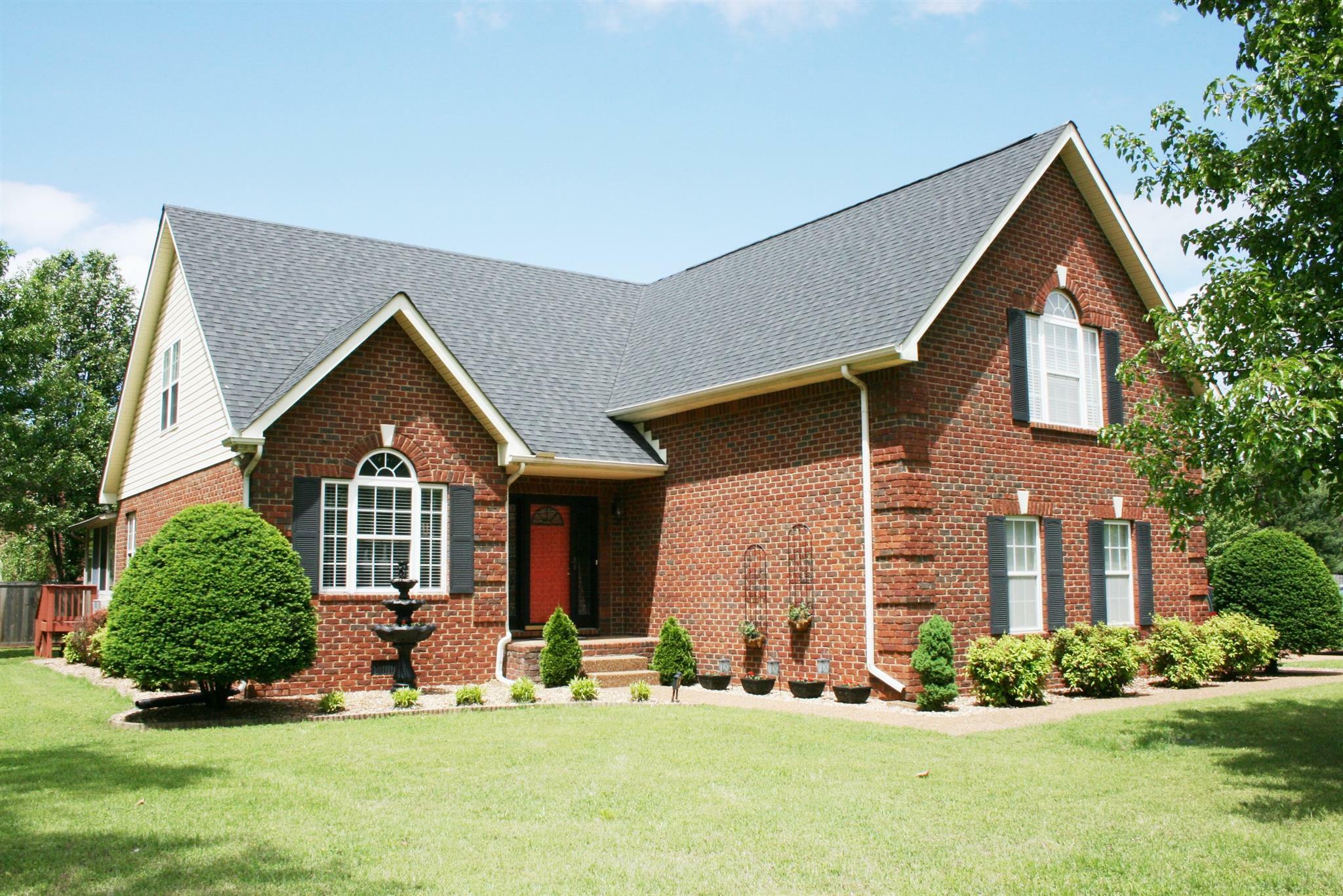 Property Photo:  702 Cason Ln  TN 37128 