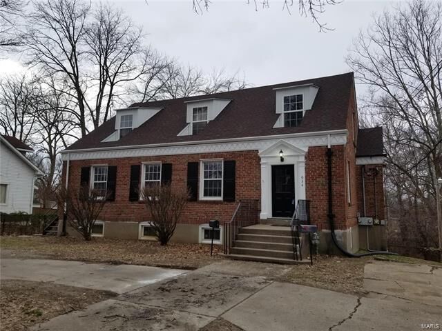 Property Photo: 934 Main Street 62002