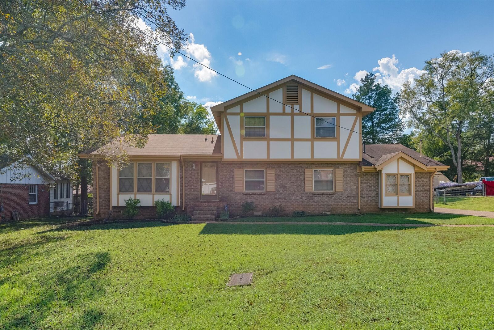 Property Photo: 3804 Lake Aire Dr TN 37217