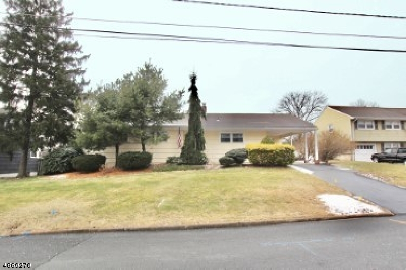 Property Photo:  8 Carol Ct  NJ 08873 