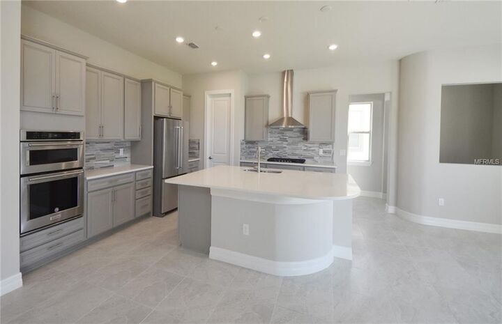 Property Photo:  10018 Covered Moss Drive  FL 32836 