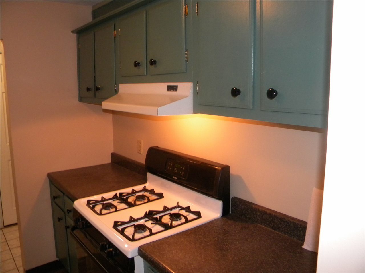 Property Photo:  9 Louisburg Square 4  NH 03060 