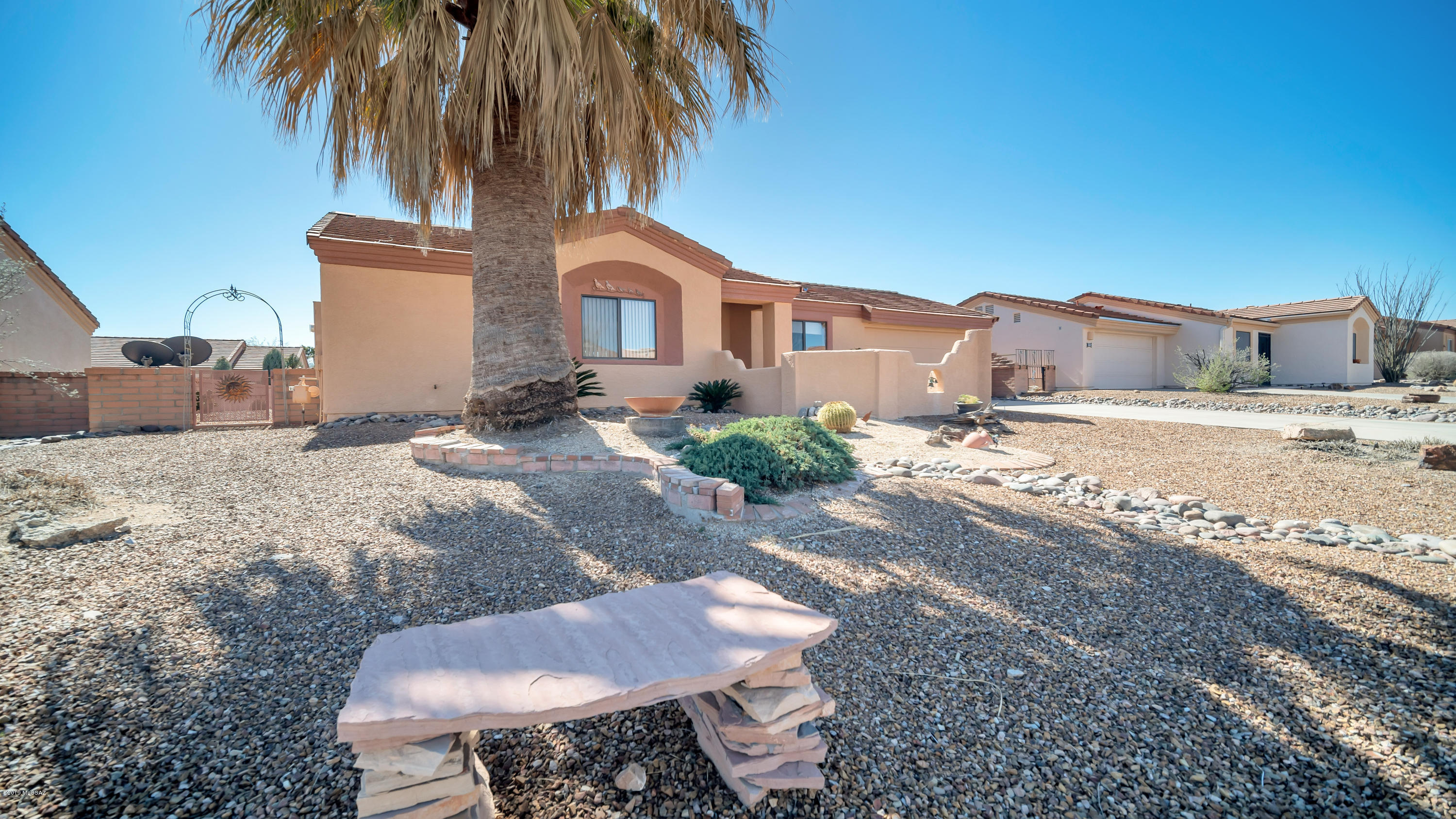 Property Photo: 1949 W Calle Estio AZ 85622