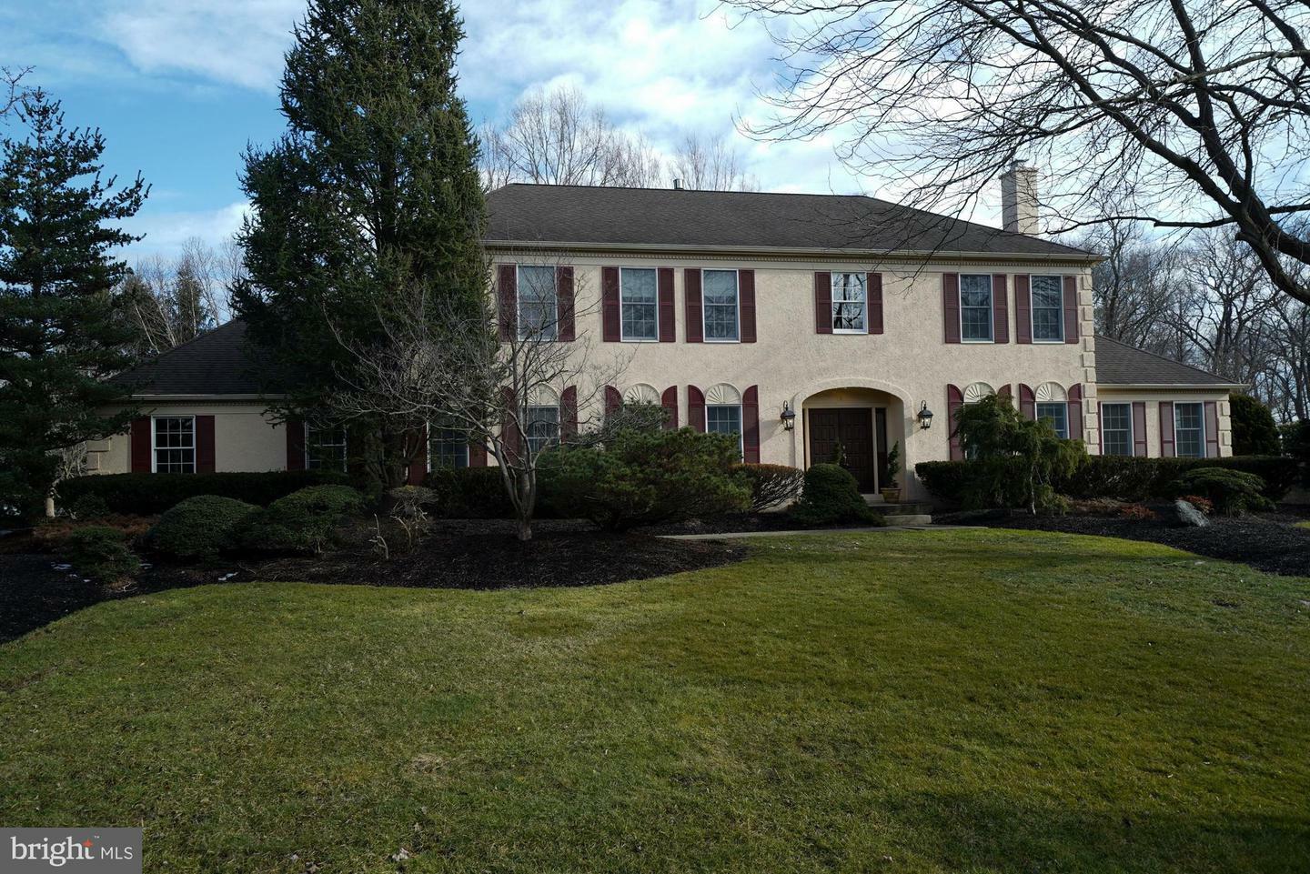 Property Photo:  1 Jarrett Court  NJ 08550 