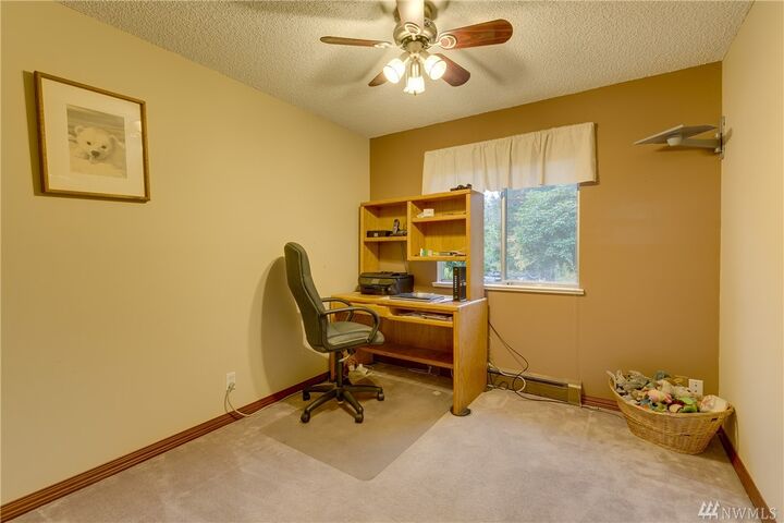 Property Photo: 5815 141st St SW WA 98026