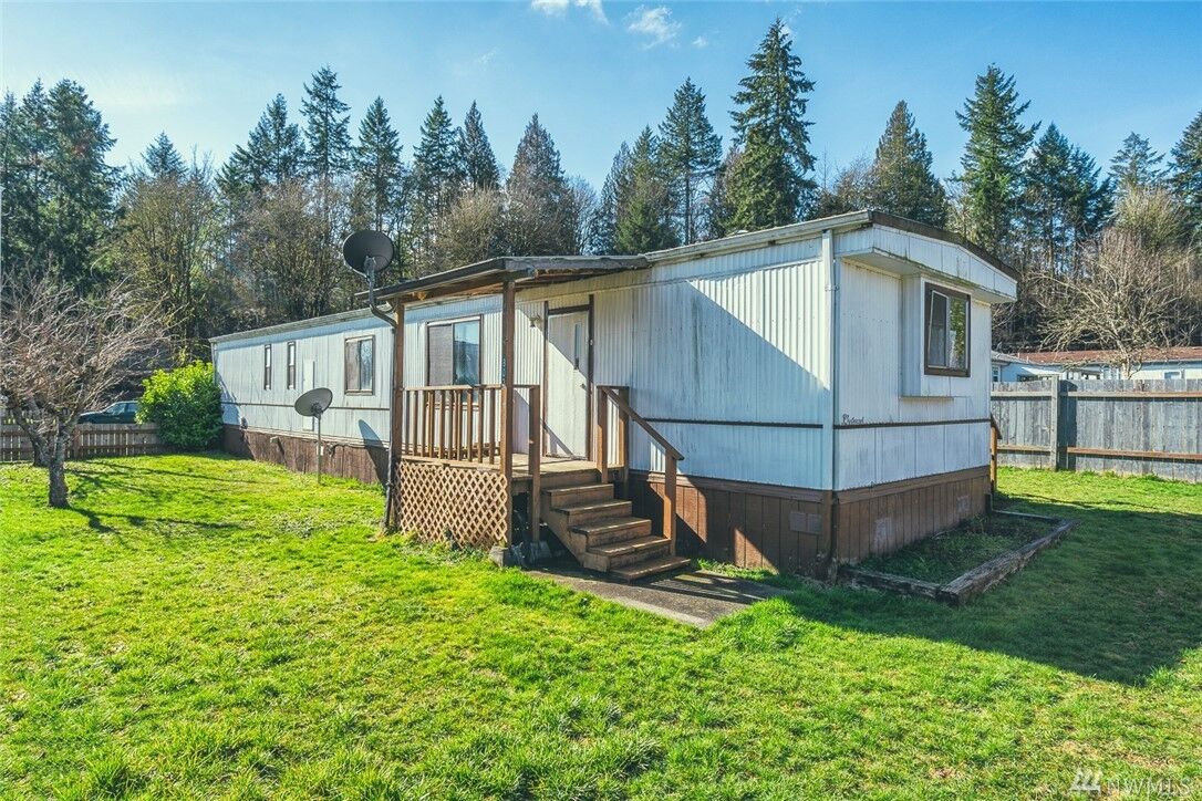 Property Photo:  803 NW Dexter Ave  WA 98596 