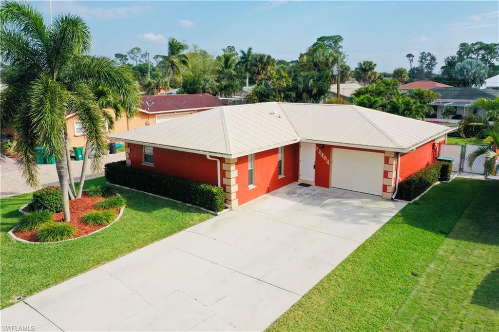 Property Photo:  4116 Dale Ave  FL 34112 