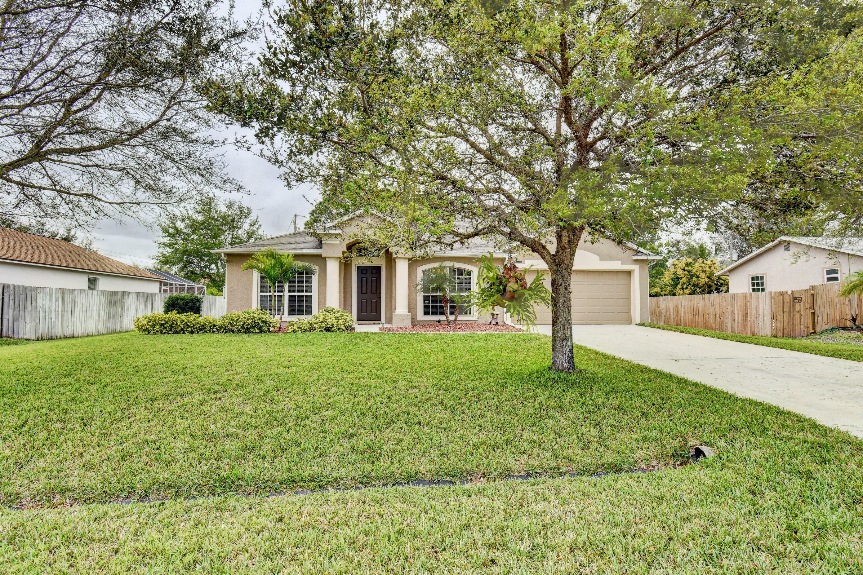 Property Photo:  1582 SW Curry Street  FL 34983 