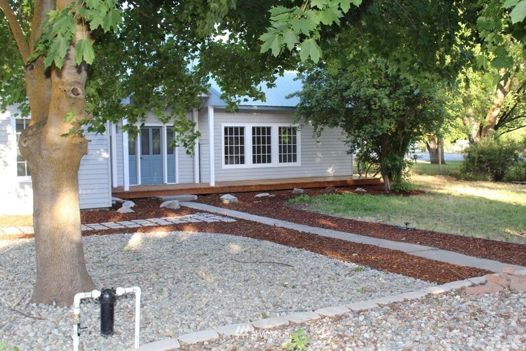 Property Photo:  41 Okanogan Street  WA 98829 