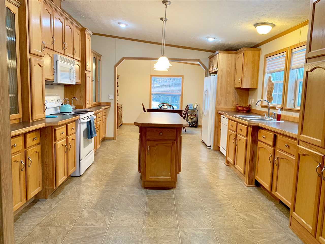 Property Photo: 170 Ponemah Hill Road NH 03055