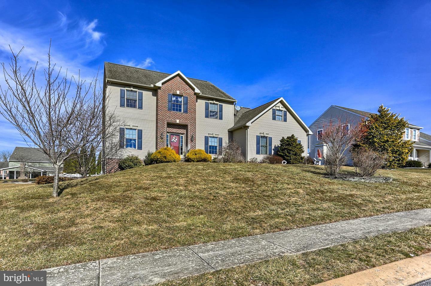 Property Photo: 3165 Ridings Way PA 17408
