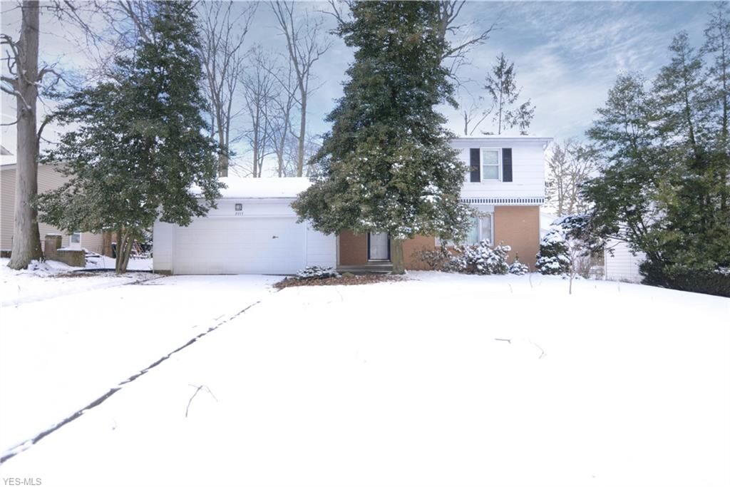 Property Photo: 8072 Aquadale Drive OH 44512