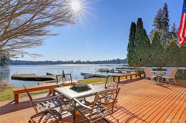 Property Photo:  4230 Peninsula Rd  WA 98292 