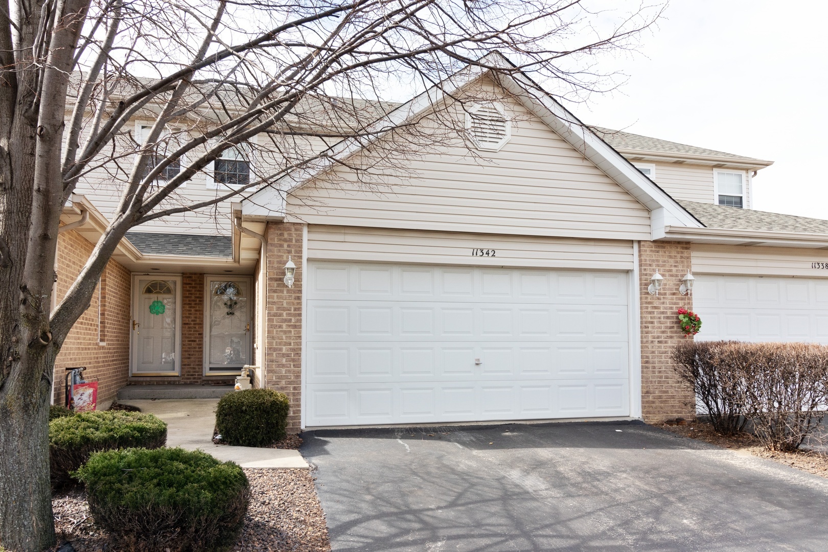 Property Photo:  11342 South Peach Tree Lane  IL 60803 