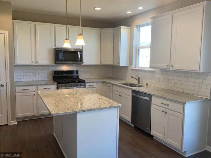 20568 Gunnison Drive  Lakeville MN 55044 photo