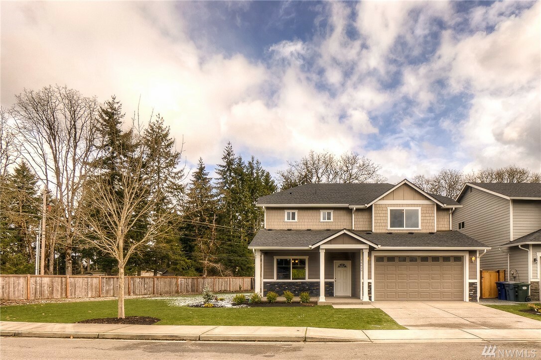 Property Photo: 16619 34th Ave E WA 98446