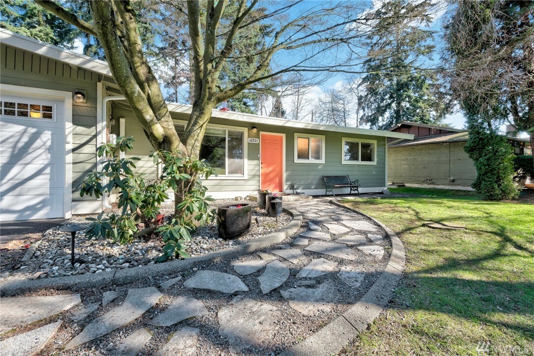 Property Photo: 16921 20th Ave W WA 98037