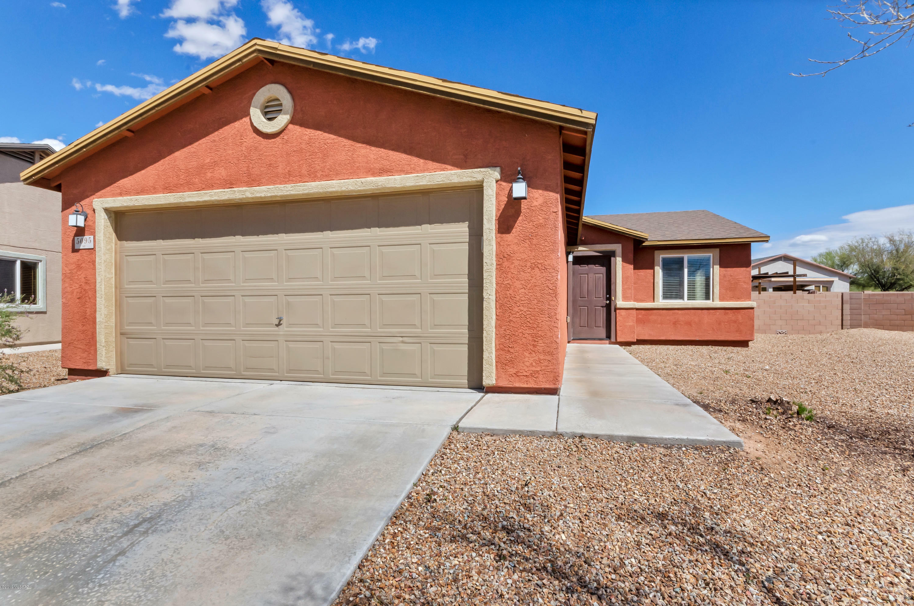 Property Photo:  5095 E Fishhook Court  AZ 85756 