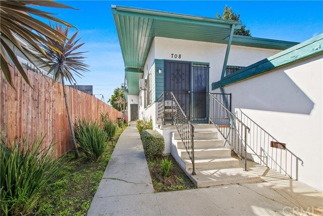 Property Photo:  708 E Imperial  CA 90059 