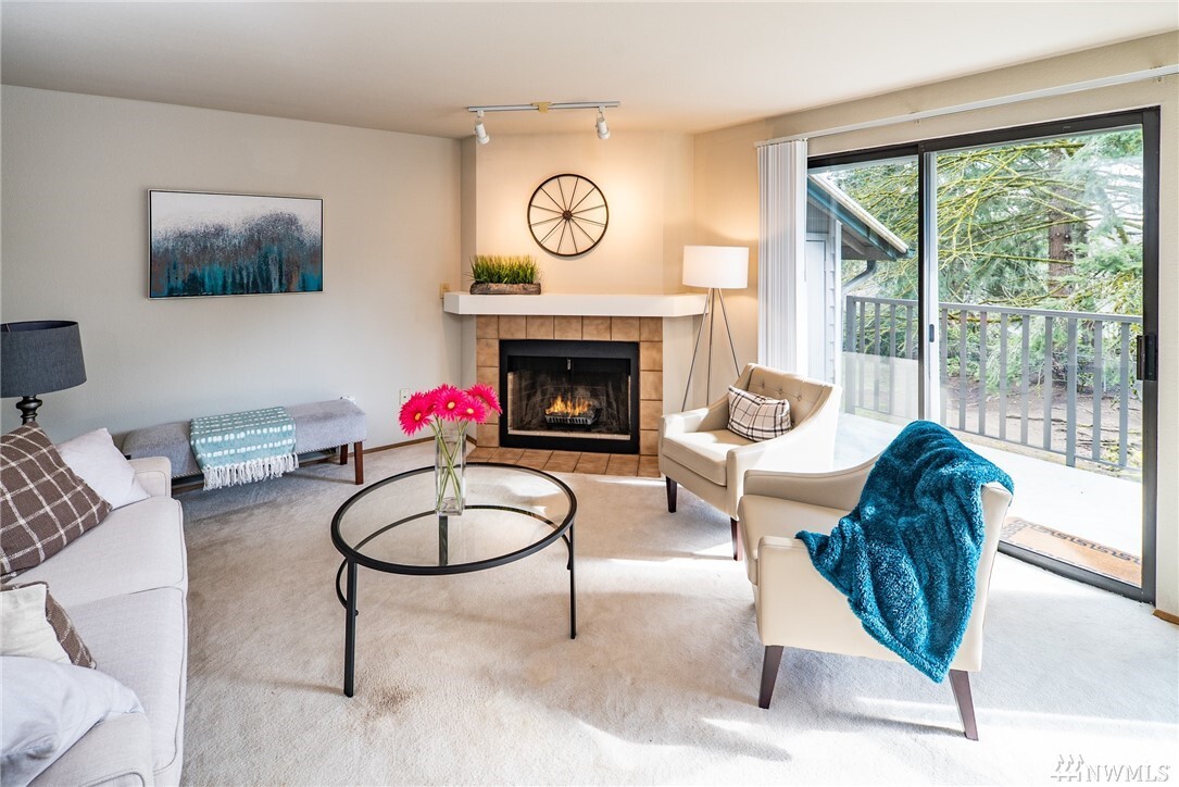 Property Photo: 13801 Old Redmond Rd H-216 WA 98052
