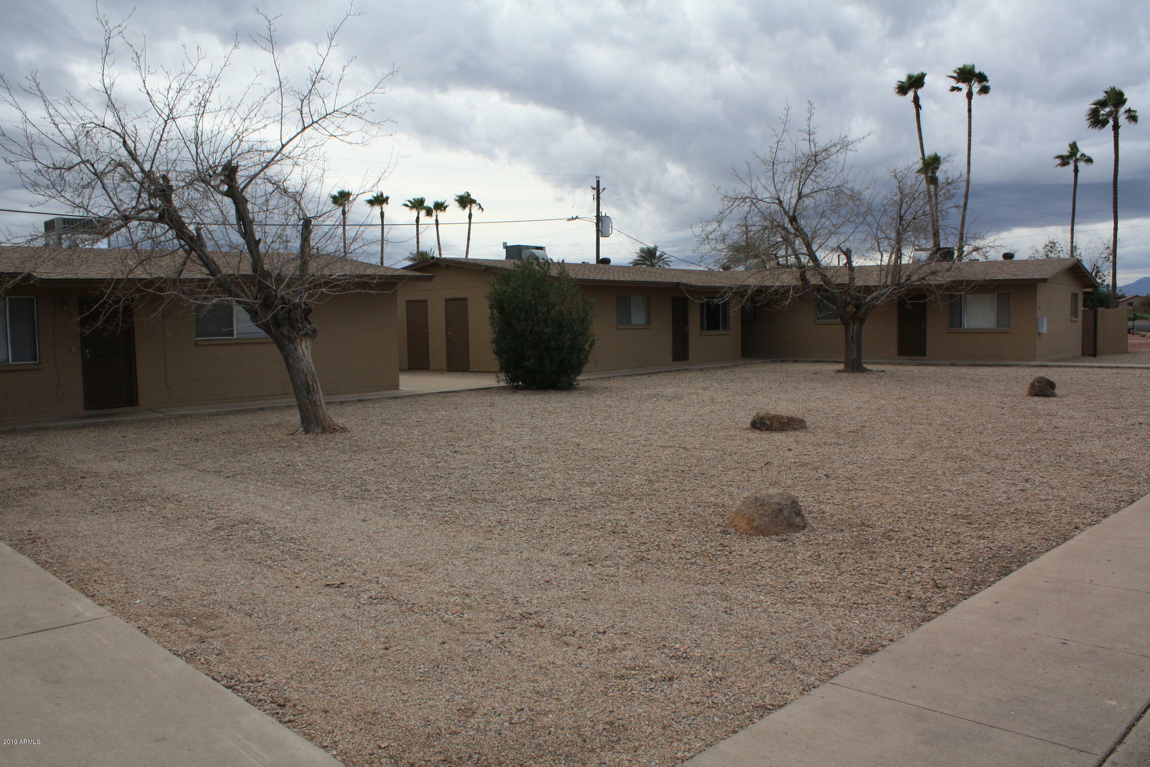 Property Photo:  7019 /7027 N 76th Avenue  AZ 85303 