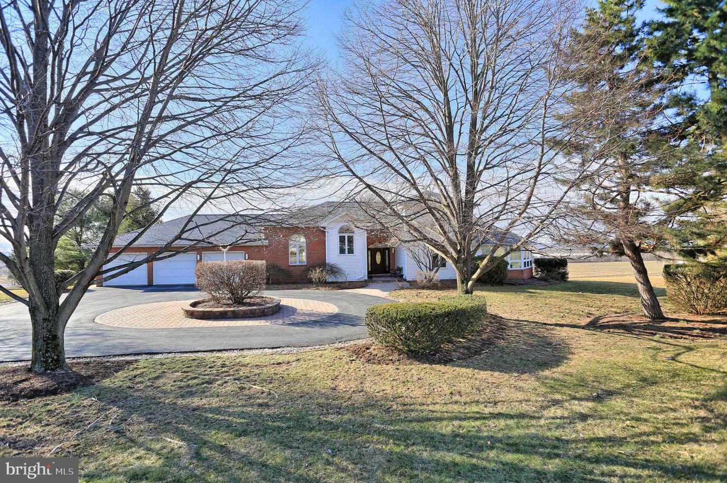 Property Photo: 3 S Clearview Drive PA 17078