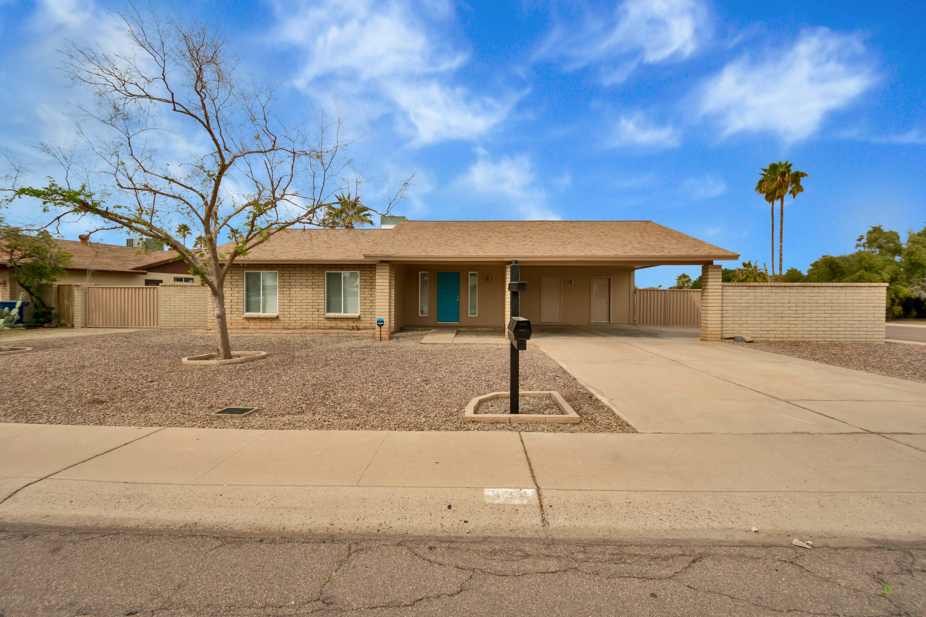 Property Photo:  634 W Santa Cruz Drive  AZ 85282 