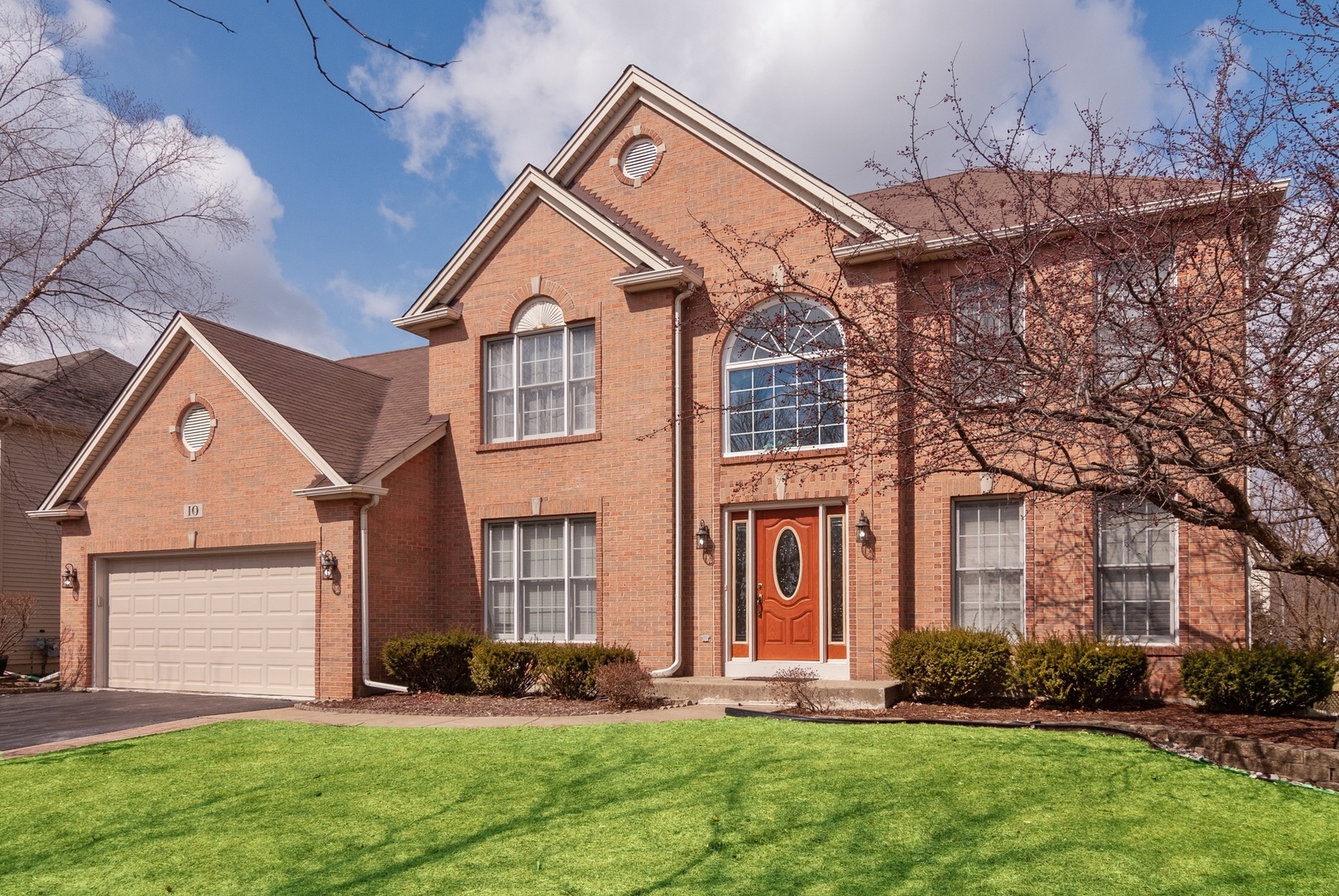 Property Photo: 10 Yukon Court IL 60490