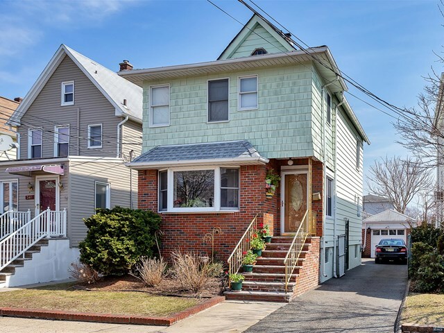 Property Photo:  342 Weart Avenue  NJ 07071 