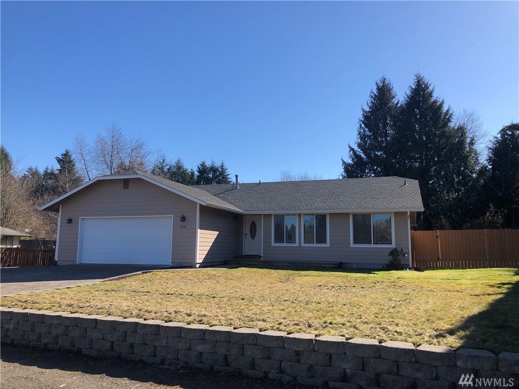 Property Photo: 5041 Viewridge Dr SE WA 98501