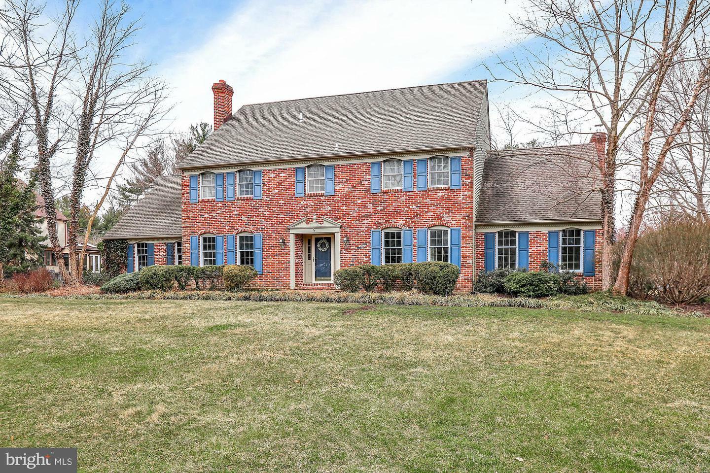 Property Photo: 1041 Drew Drive PA 19067