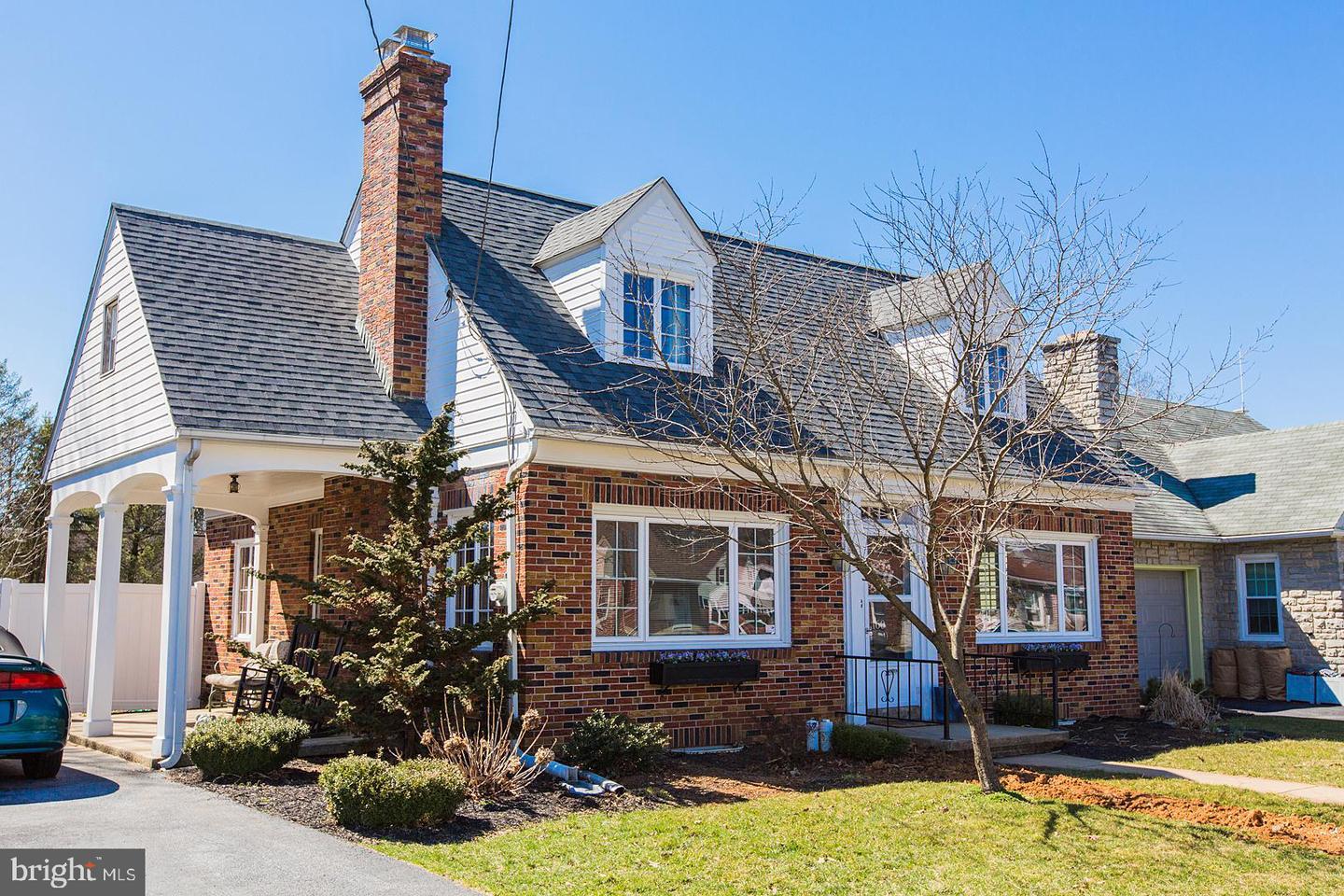Property Photo: 160 N Grant Street PA 17545