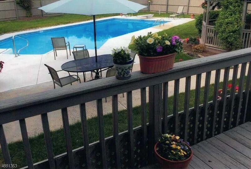 Property Photo:  29 Farmhouse Rd  NJ 08848 