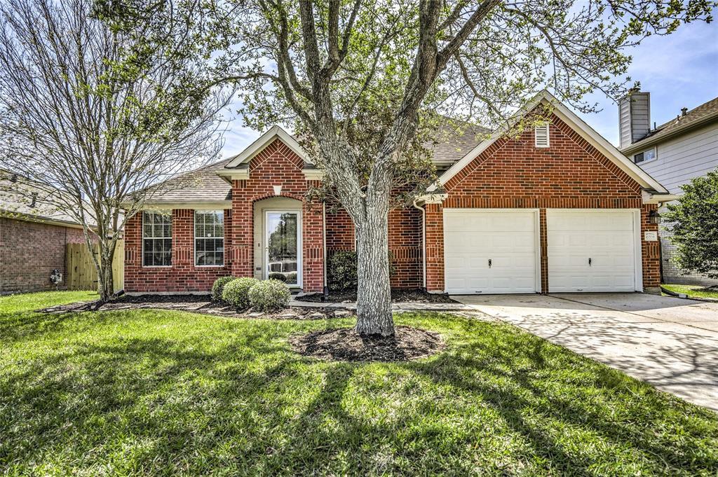 Property Photo: 6708 Old Oaks Boulevard TX 77584