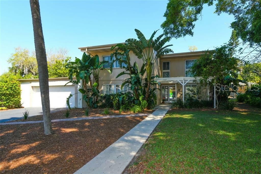 Property Photo:  7727 Westmoreland Drive  FL 34243 