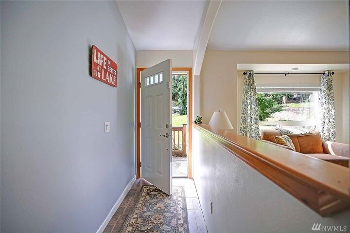 Property Photo:  1609 Lake Dr  WA 98282 