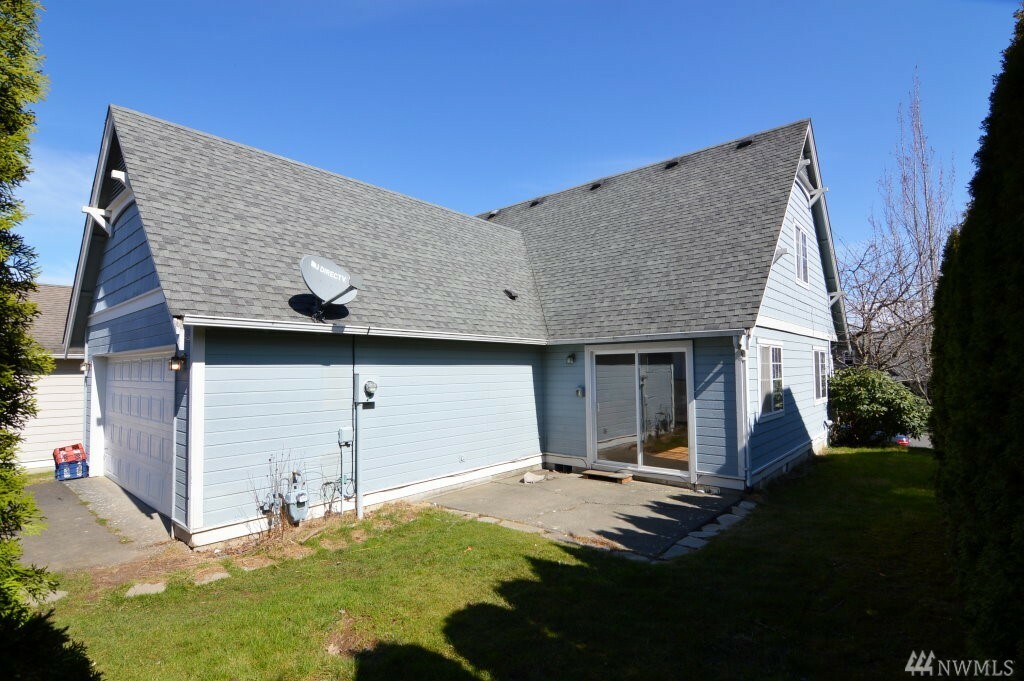 Property Photo: 6175 Lincoln Dr WA 98248